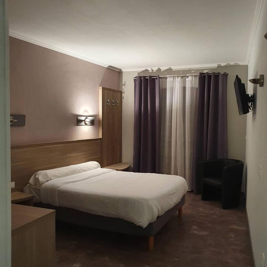 Auberge De La Tour -Appartements- Valros Exteriér fotografie