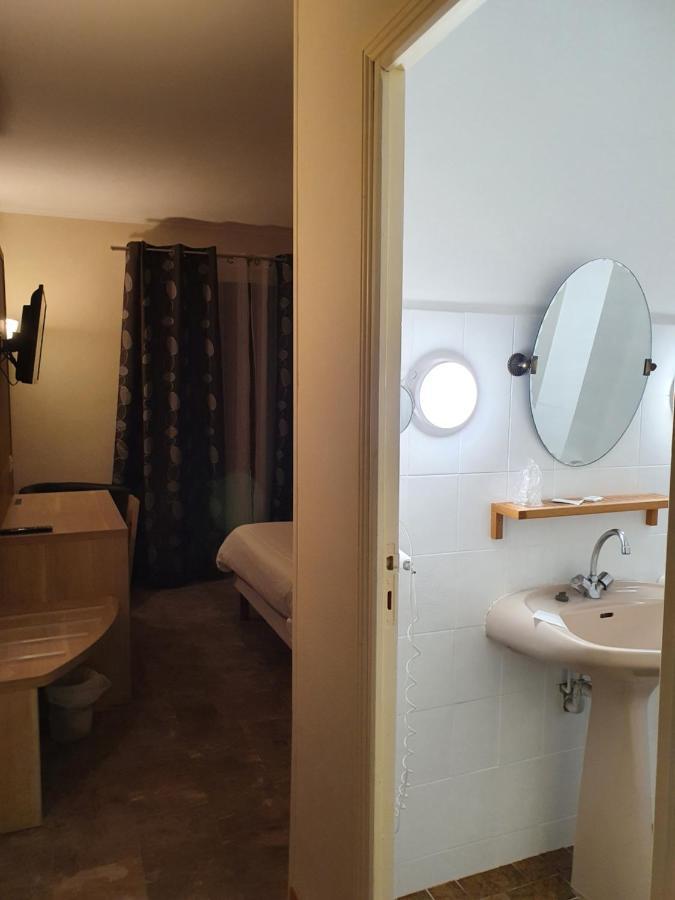 Auberge De La Tour -Appartements- Valros Exteriér fotografie