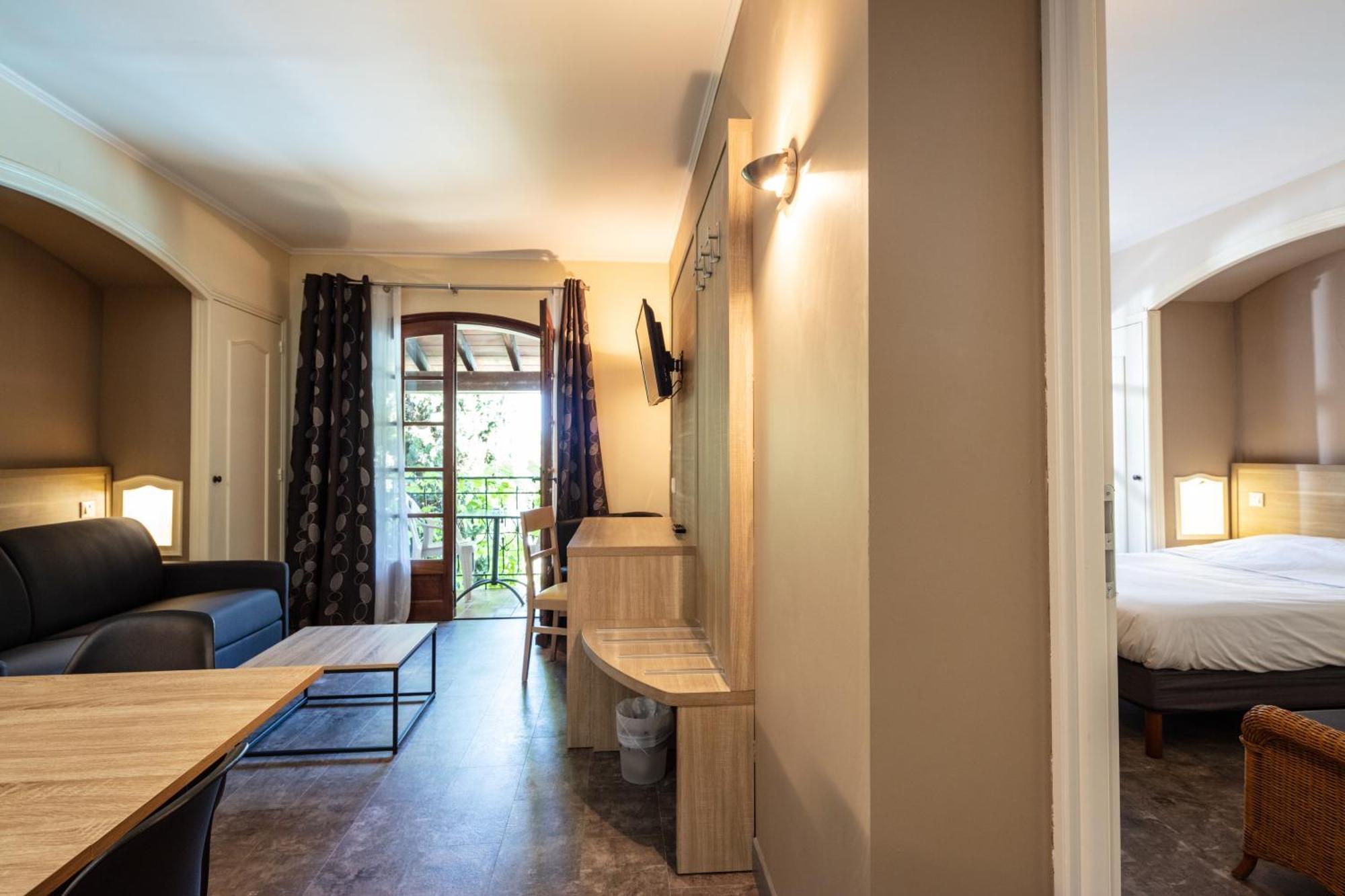 Auberge De La Tour -Appartements- Valros Exteriér fotografie