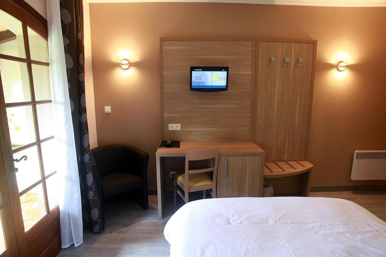 Auberge De La Tour -Appartements- Valros Exteriér fotografie