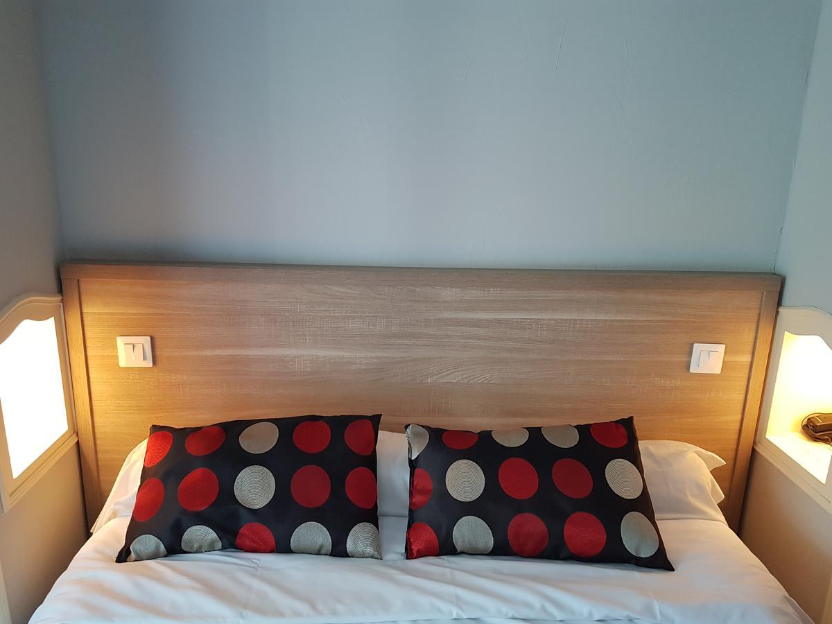 Auberge De La Tour -Appartements- Valros Exteriér fotografie