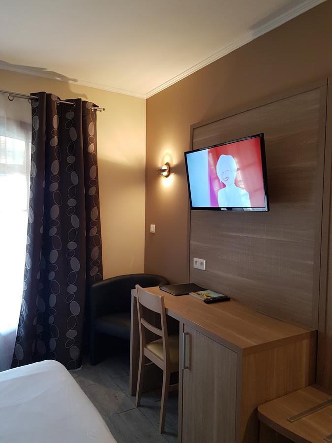Auberge De La Tour -Appartements- Valros Exteriér fotografie